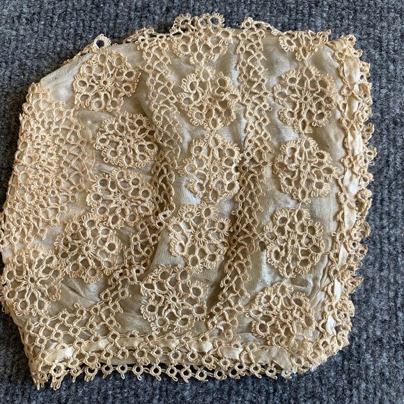 Antique Tatting Lace Baby Infant Cap L Silk Lining Late 1800’s Early 1900’s - Picture 1 of 9
